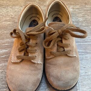 FootMates Bucky Suede Oxfords